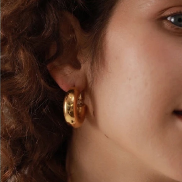 NEW Chunky Gold Hoop Earrings - Picture 6 of 14